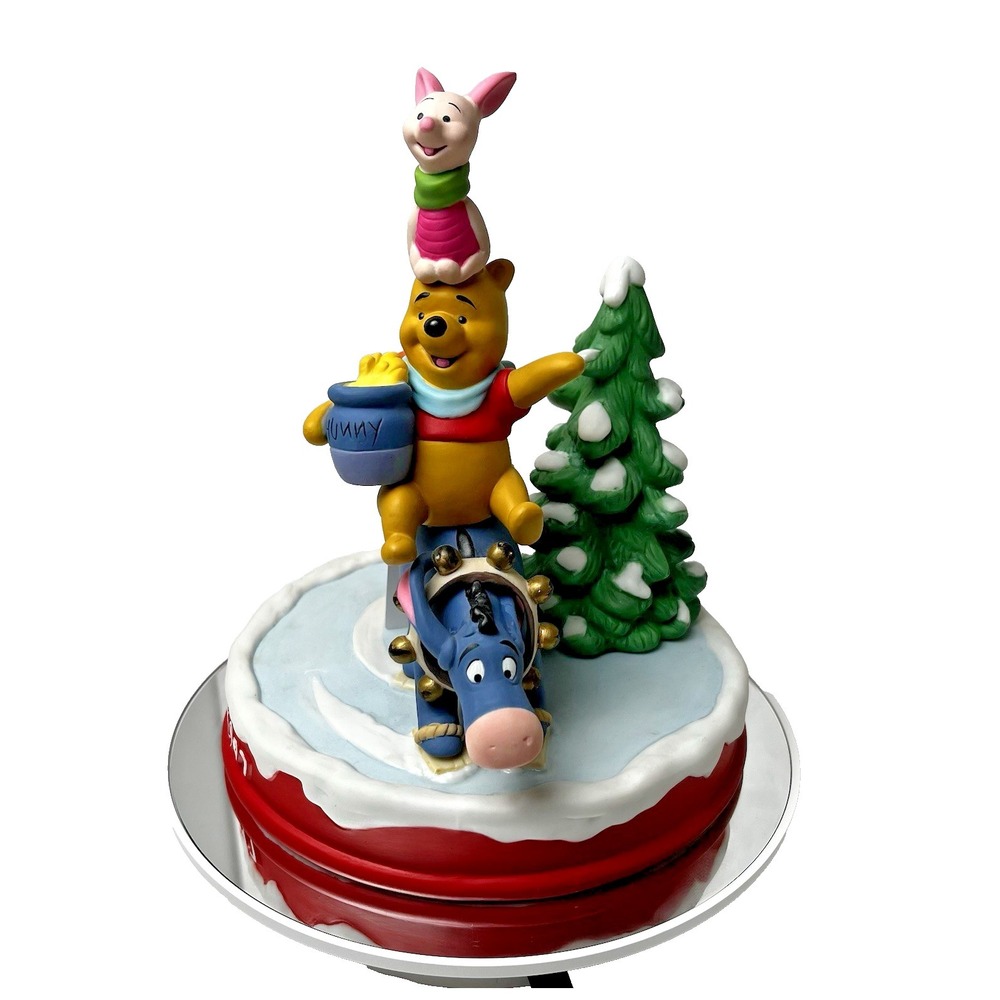 1997 Disney & Grolier CHRISTMAS FIGURINE "Pooh's Skating‎ Party" Limited Edition